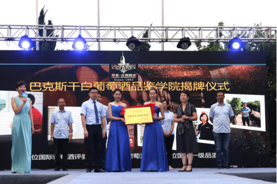 1531809763256059.png blob.png